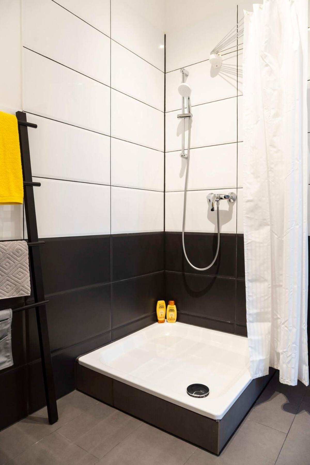 Spacious Family Apartment At Mauerpark Plus Selfcheckin Berlin Ngoại thất bức ảnh